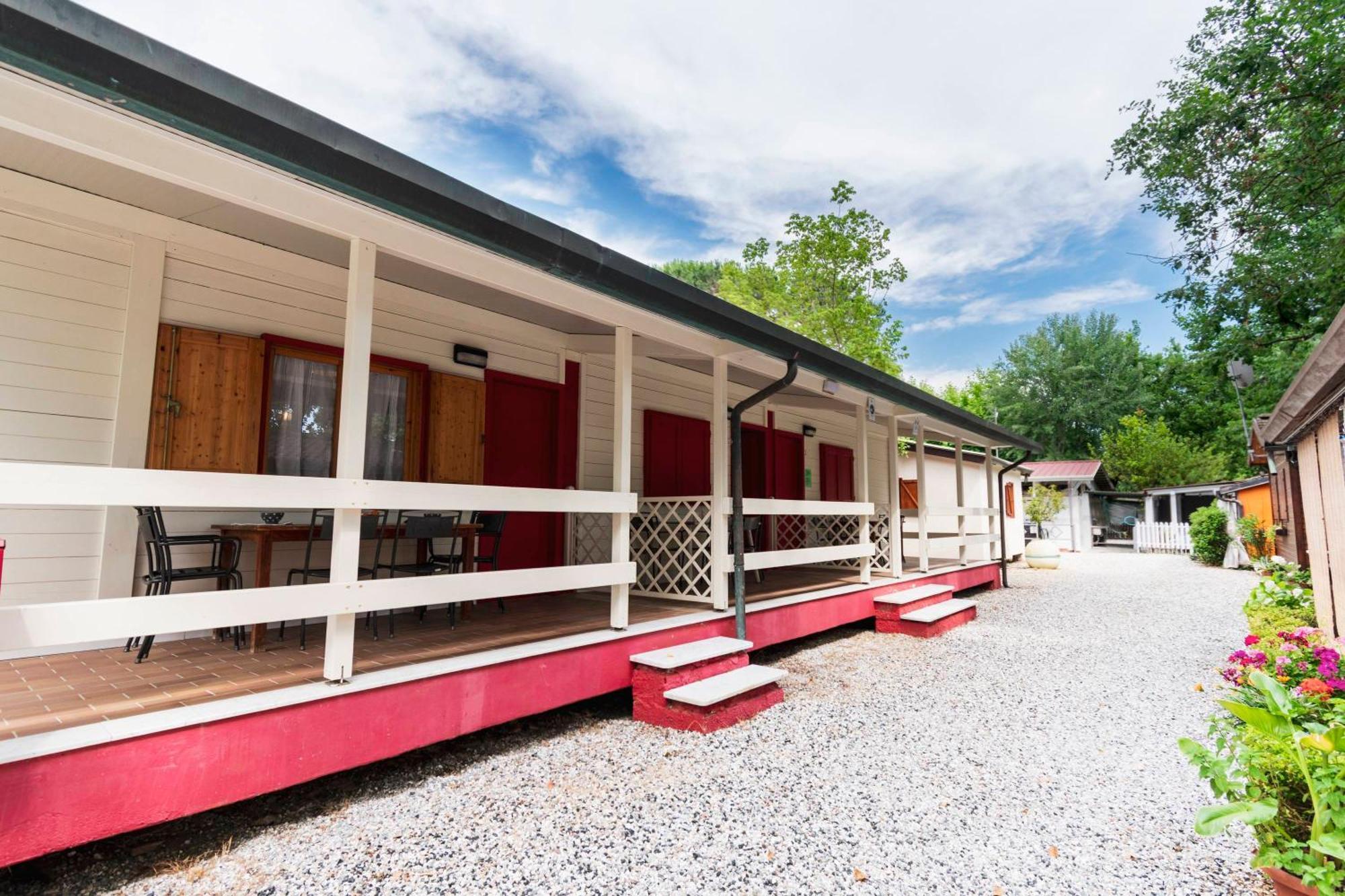 Camping Oasi Marina di Massa Buitenkant foto